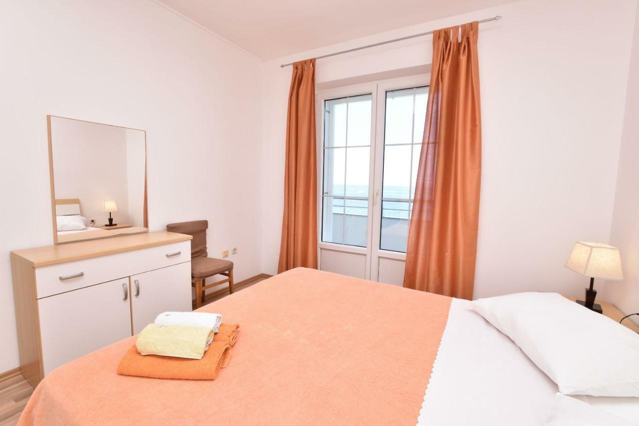 Apartments Brico Primosten Ngoại thất bức ảnh