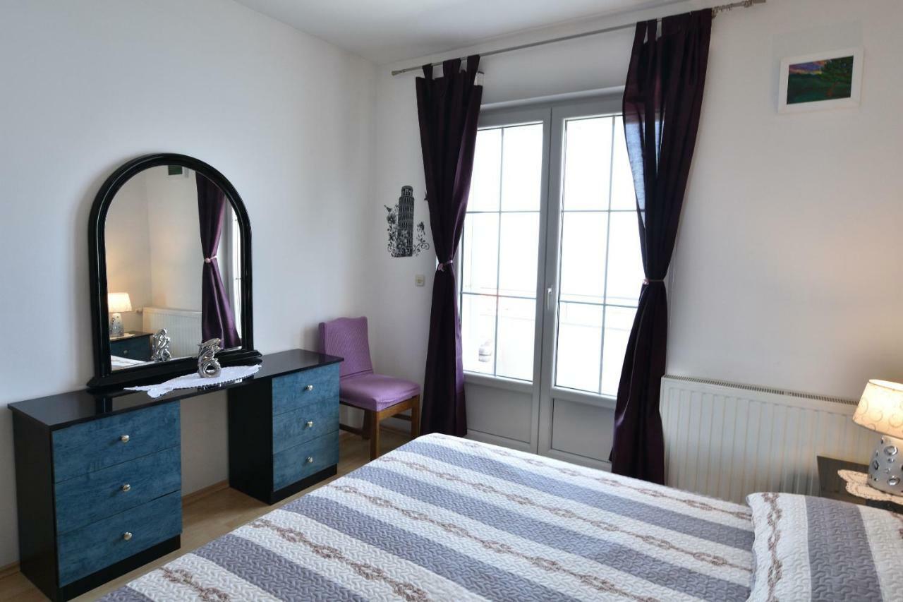 Apartments Brico Primosten Ngoại thất bức ảnh