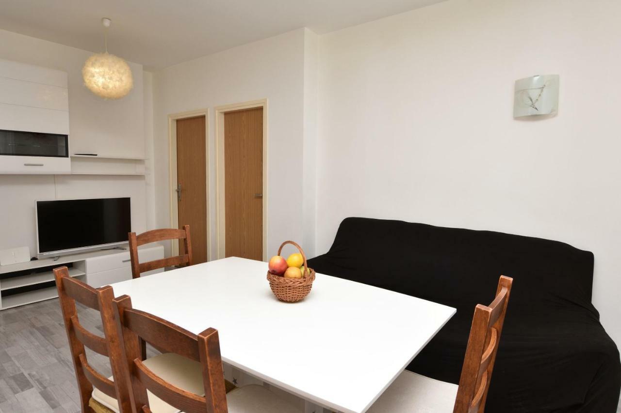 Apartments Brico Primosten Ngoại thất bức ảnh