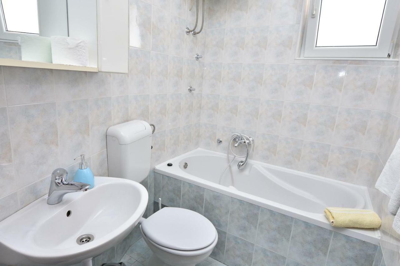 Apartments Brico Primosten Ngoại thất bức ảnh