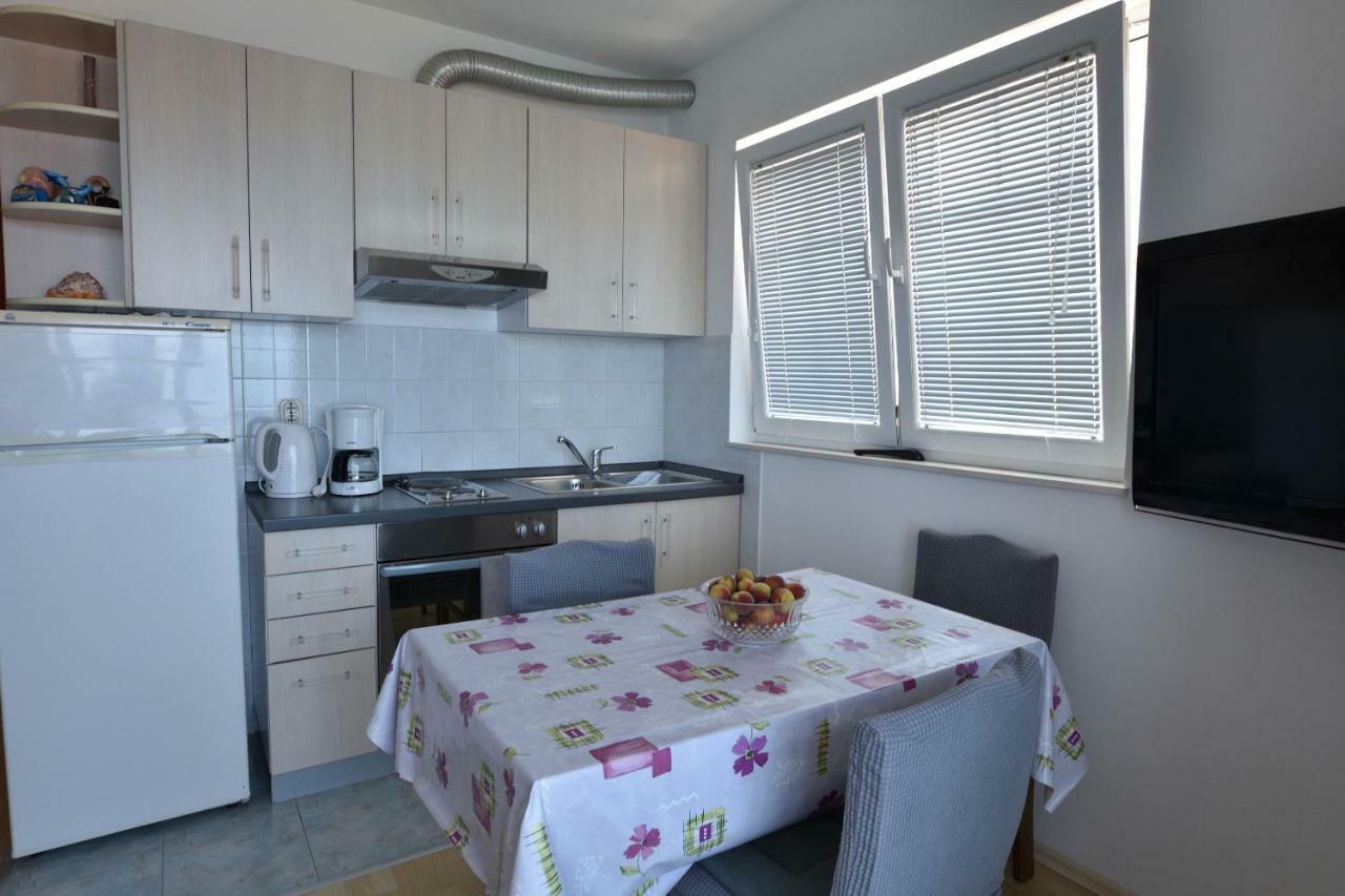 Apartments Brico Primosten Ngoại thất bức ảnh