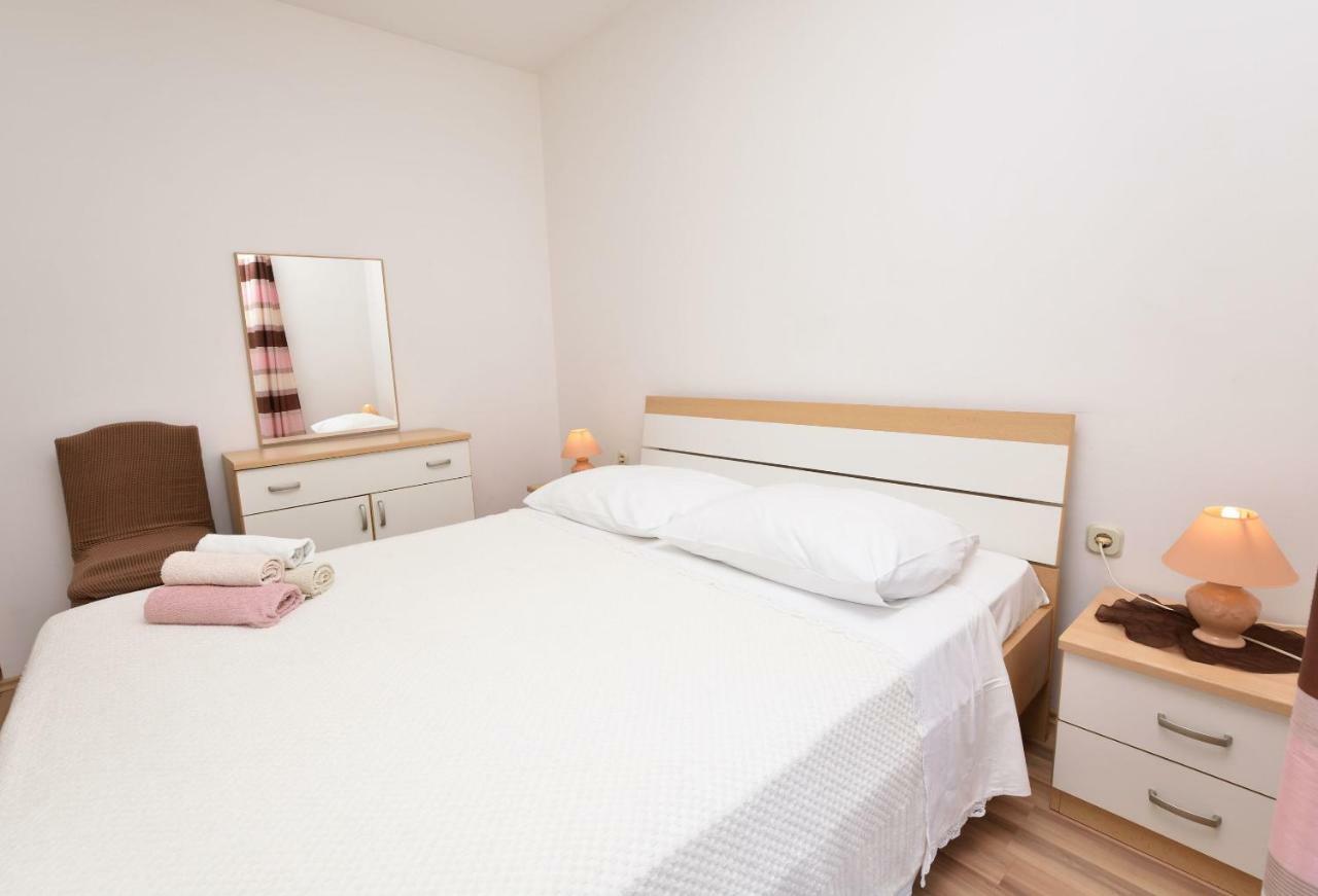 Apartments Brico Primosten Ngoại thất bức ảnh