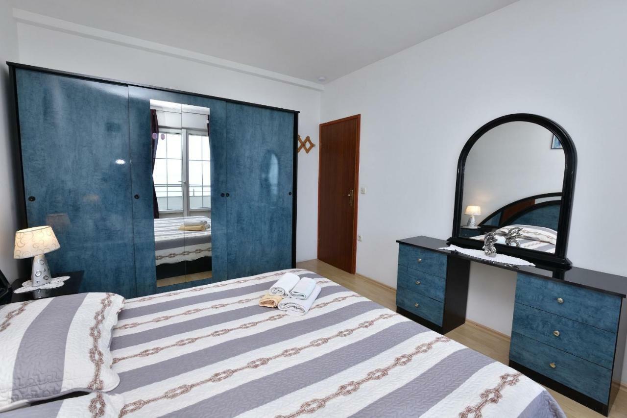Apartments Brico Primosten Ngoại thất bức ảnh