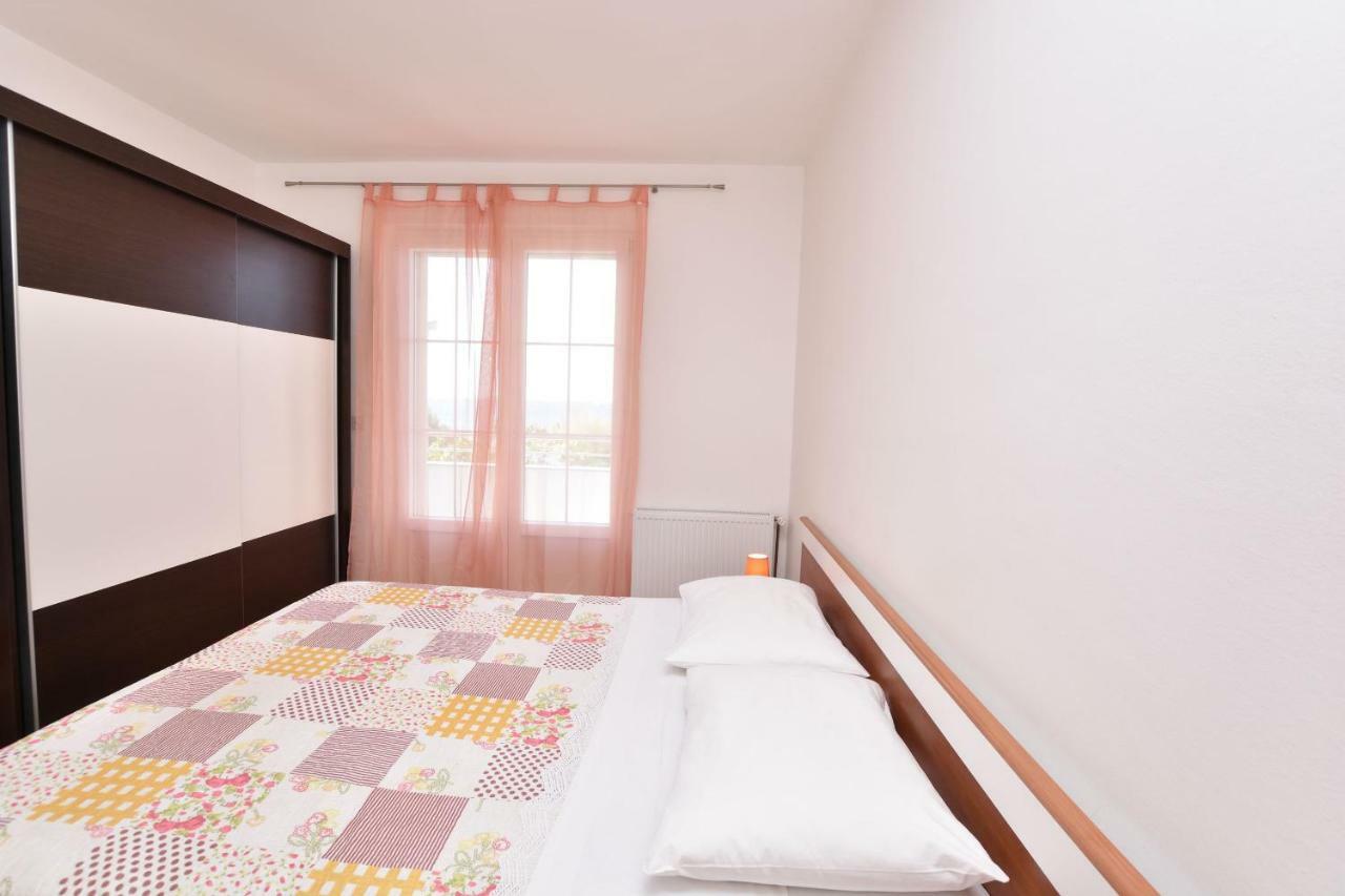 Apartments Brico Primosten Ngoại thất bức ảnh