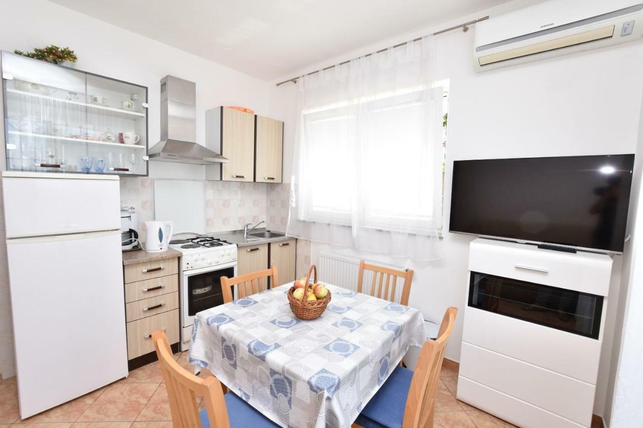 Apartments Brico Primosten Ngoại thất bức ảnh
